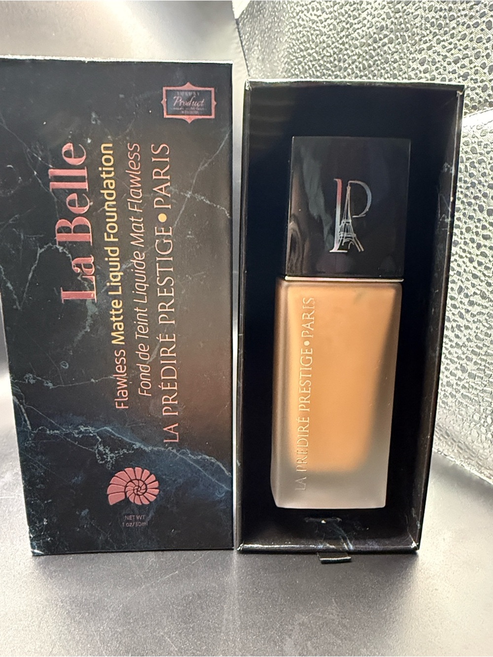 La Belle Flawless Matte Liquid Foundation - Warm Tan shade 5